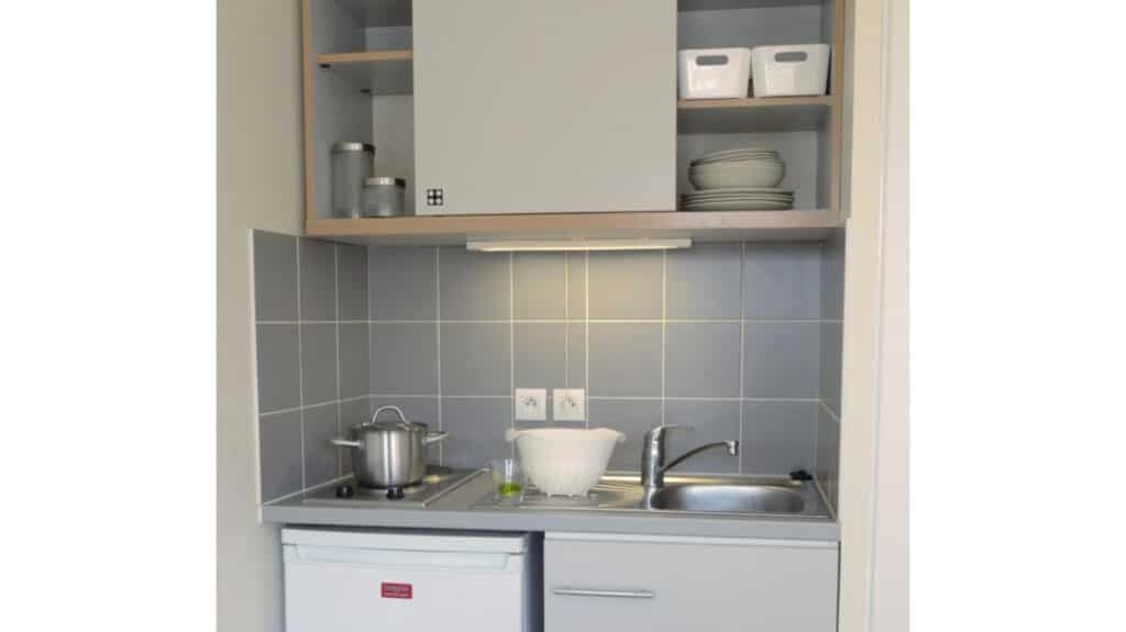 FH_Belle-Isle_Kitchenette