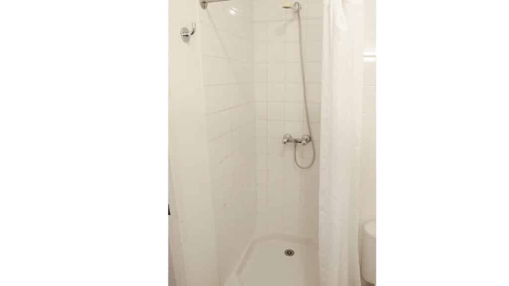 FH_De_la_Salle_Douche