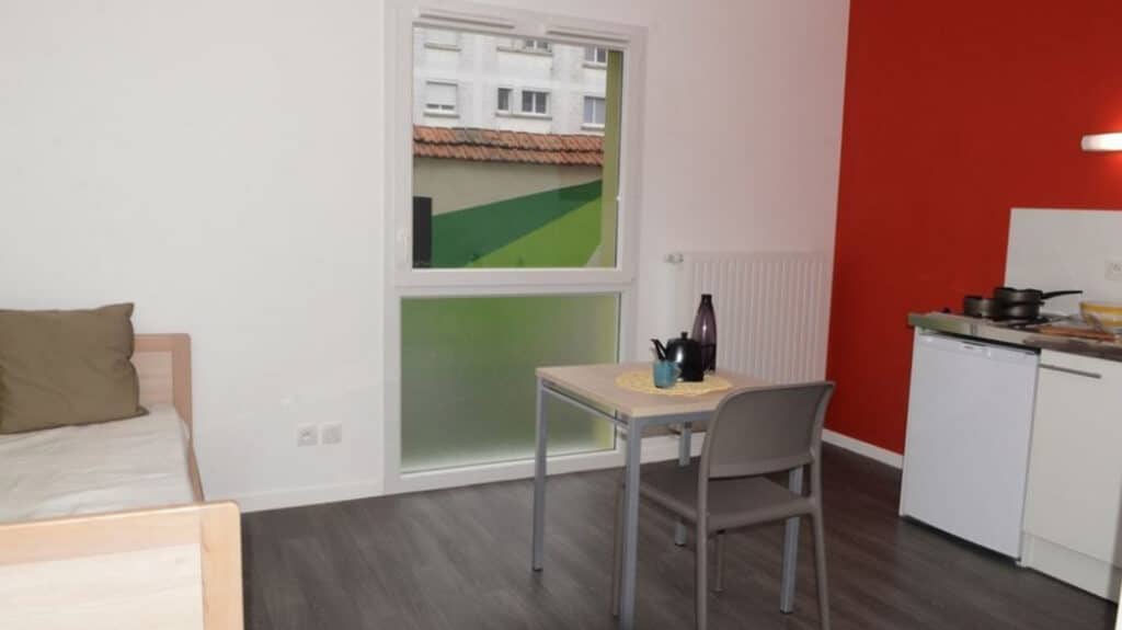 FH_Les-Jardins-de-la-Tour_Chambre