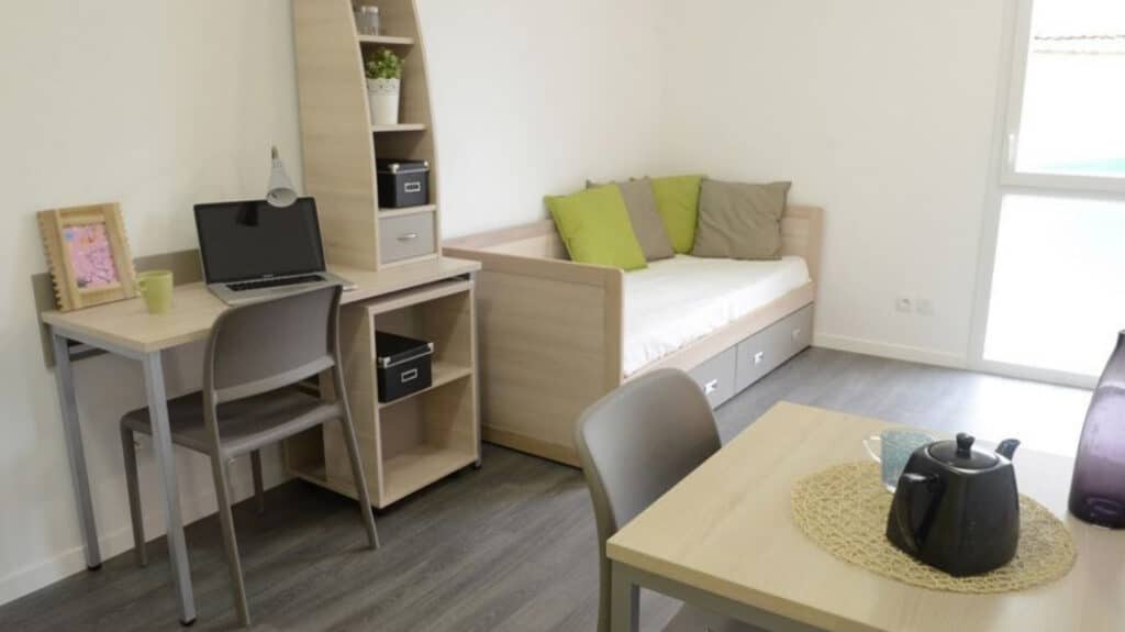 FH_Les-Jardins-de-la-Tour_Salon