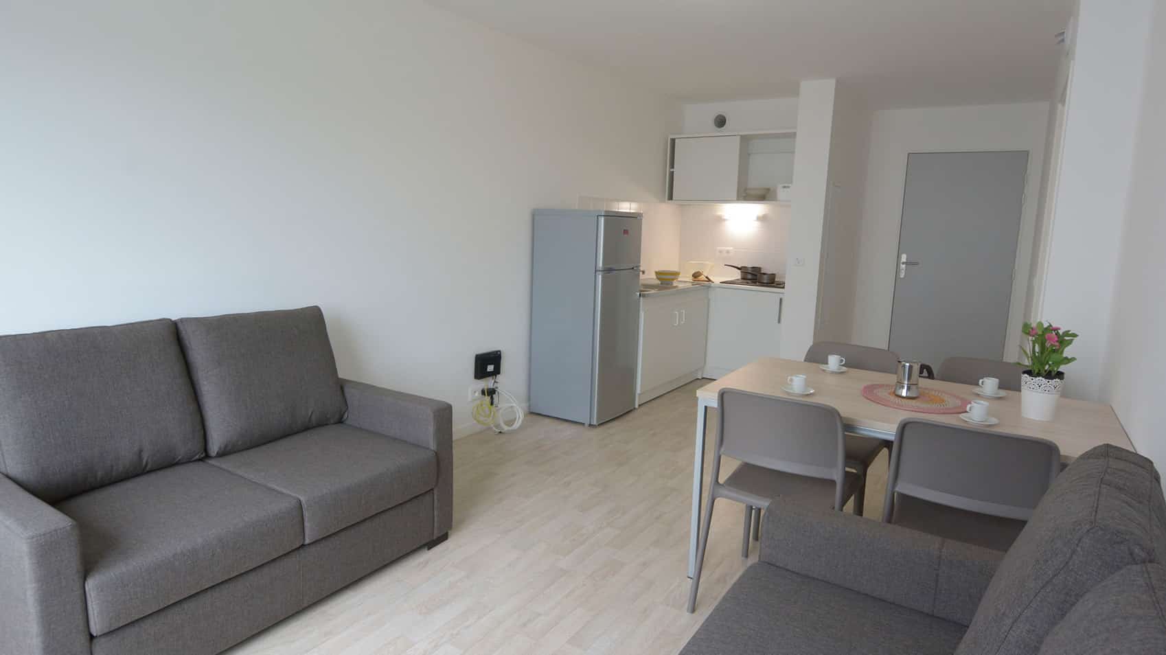 Fac-Habitat MIS pour jeunes actifs — 8/12