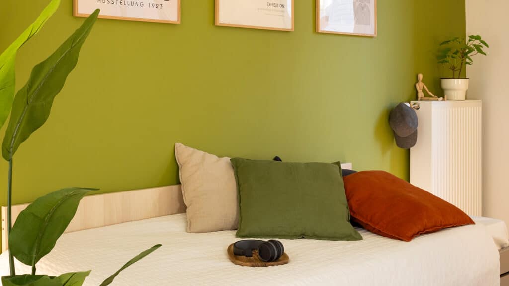 FH_Madeleine-Guitty_Lit