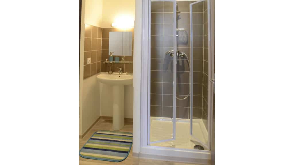 FH_Reine-Jeanne_Douche