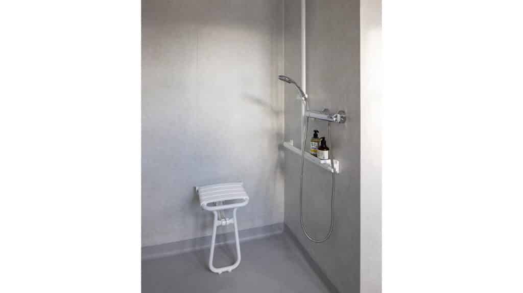 FH_Renee-Vivien_Douche