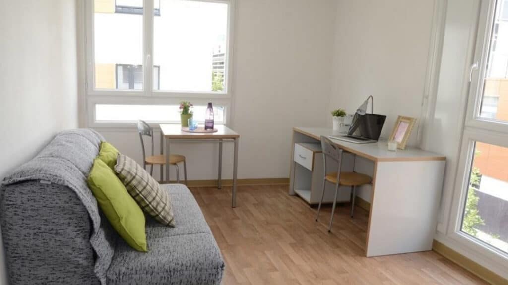 FH_Saint-Serge_Bureau