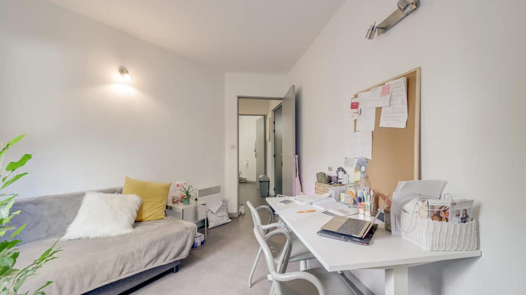 Logifac_Parvis-des-Facultés_Bureau