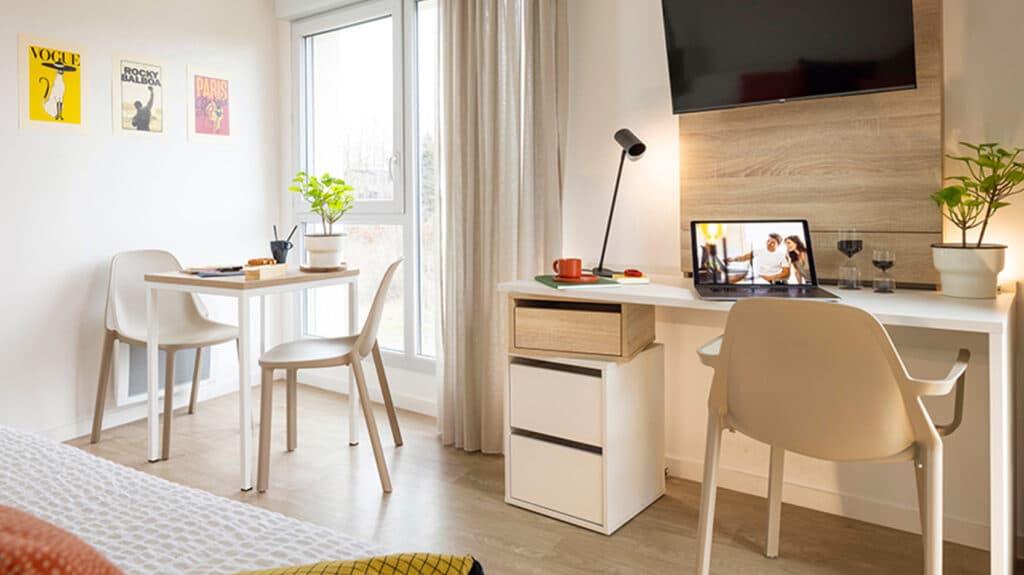 Logifac_Adrienne-Bolland_Bureau