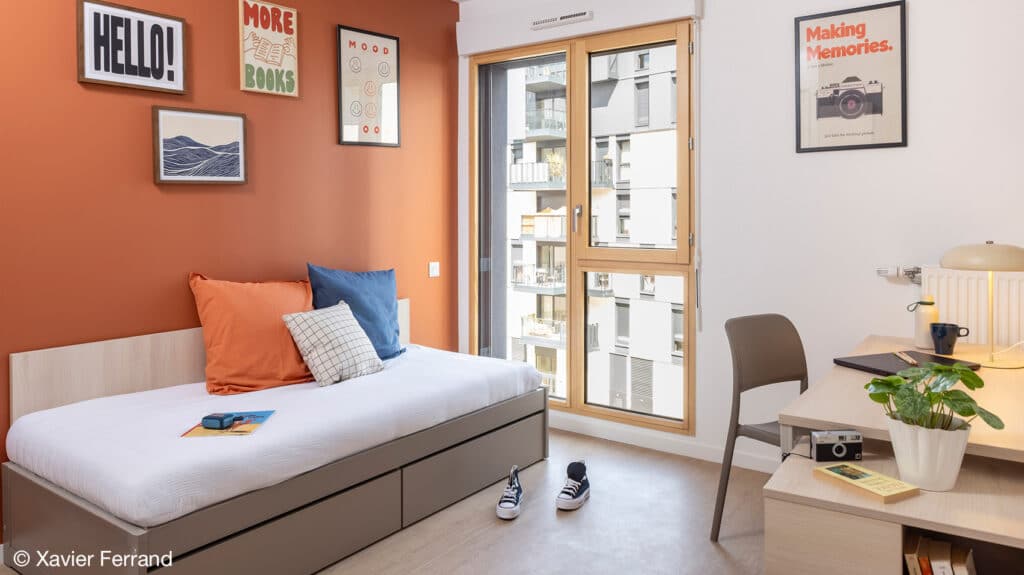 Résidence Fac-Habitat Honoré de Balzac Tours : Lit